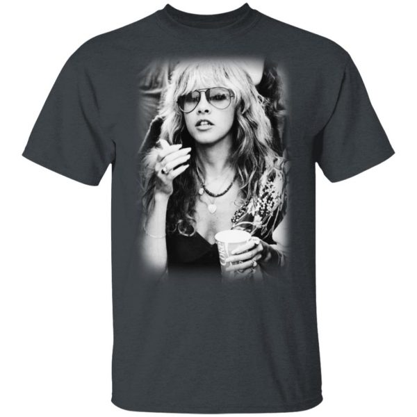 Stevie Nicks Smoking Young Vintage Fleet Mac T-Shirts 2